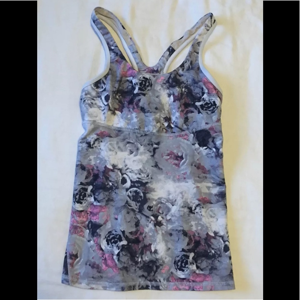 Lululemon in your pace tank top VGUC US 2